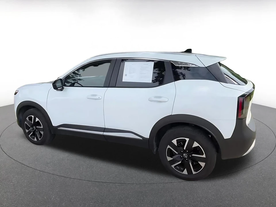 2026 Nissan Kicks - Image 12 of 31