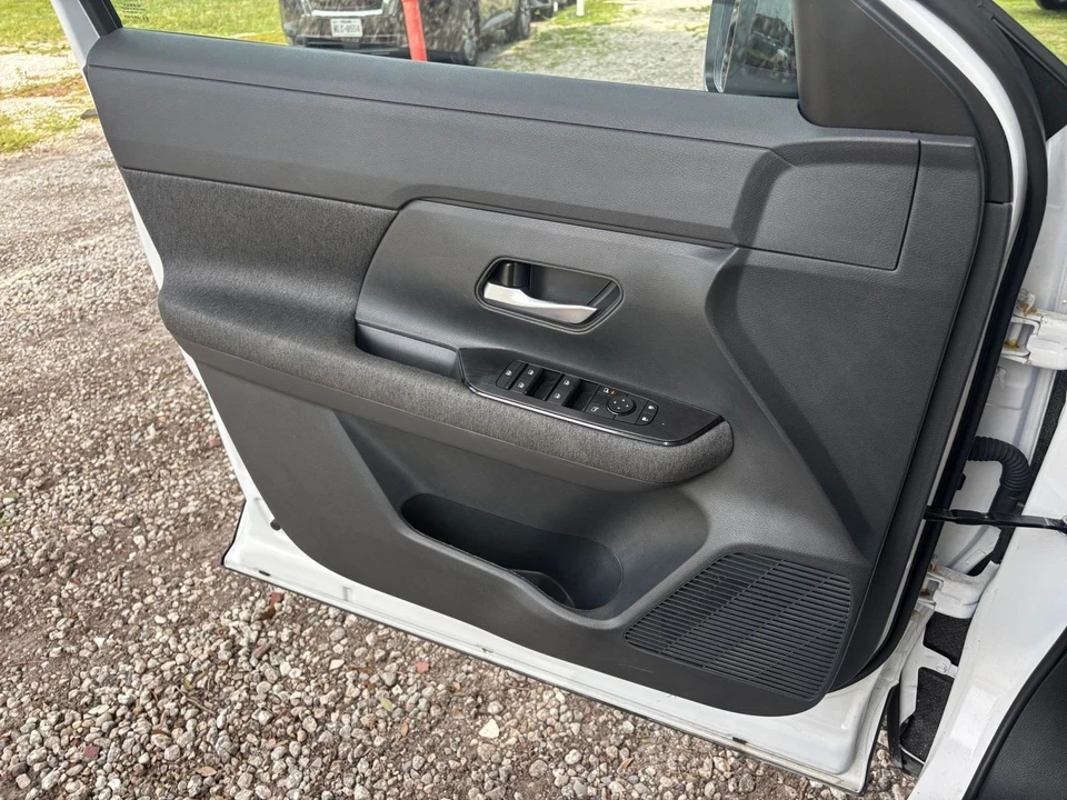 2026 Nissan Kicks - Image 20 of 31