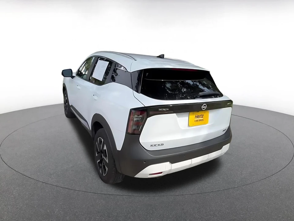 2026 Nissan Kicks - Image 14 of 31