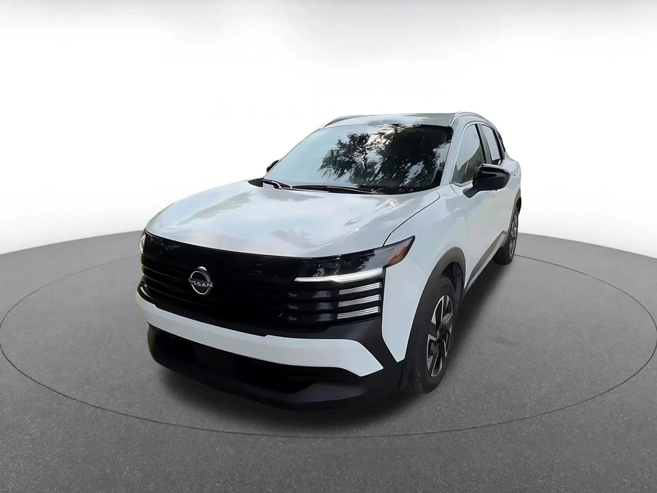 2026 Nissan Kicks - Image 8 of 31