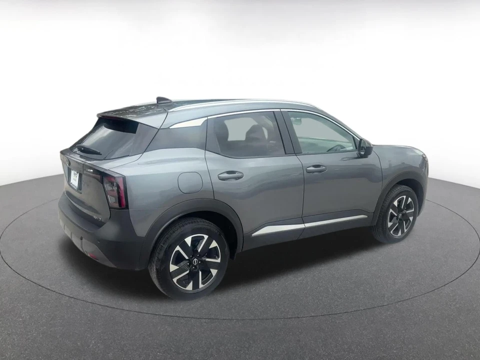 2026 Nissan Kicks - Image 16 of 31