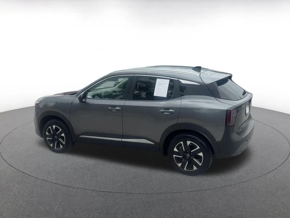 2026 Nissan Kicks - Image 11 of 31
