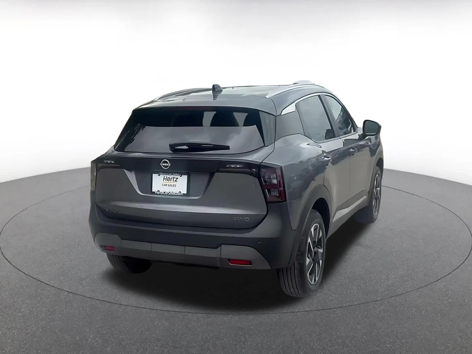 2026 Nissan Kicks - Image 15 of 31