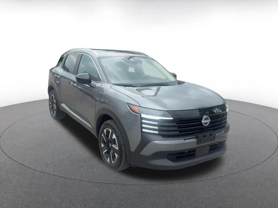 2026 Nissan Kicks - Image 3 of 31