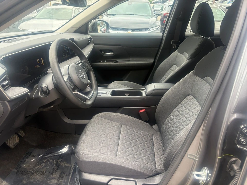2026 Nissan Kicks - Image 24 of 31