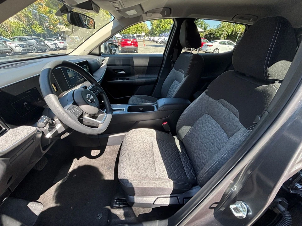 2026 Nissan Kicks - Image 27 of 31