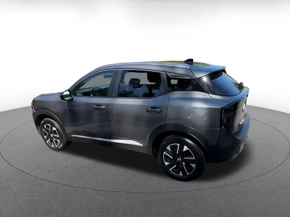 2026 Nissan Kicks - Image 12 of 31