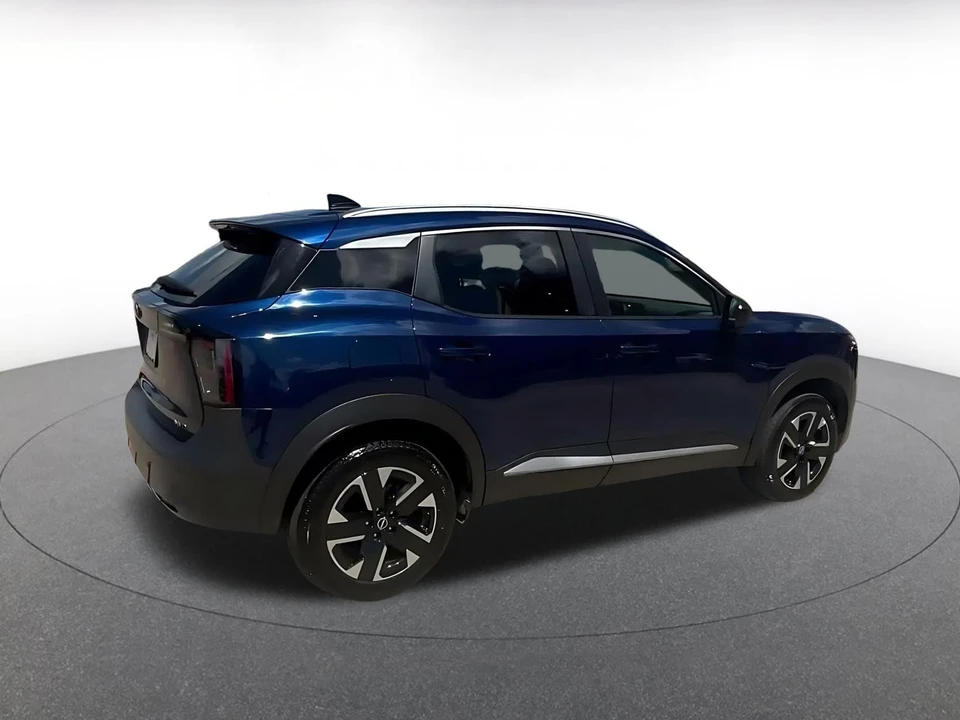 2026 Nissan Kicks - Image 15 of 31