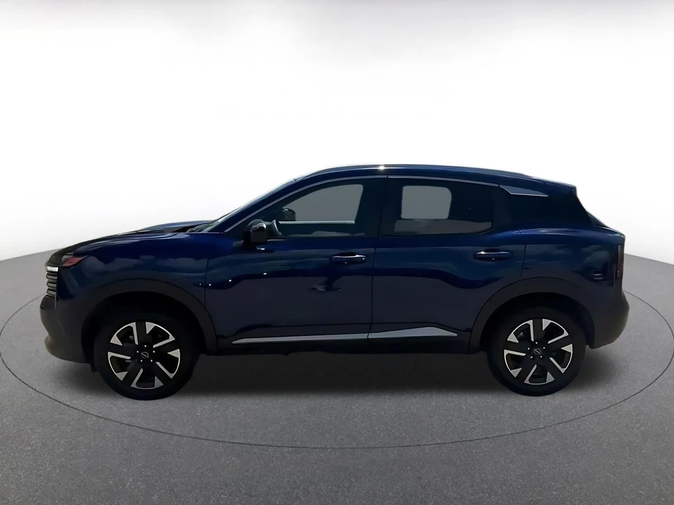 2026 Nissan Kicks - Image 9 of 31