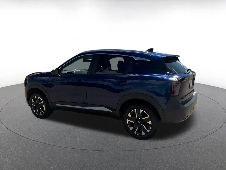 2026 Nissan Kicks - Image 11 of 31
