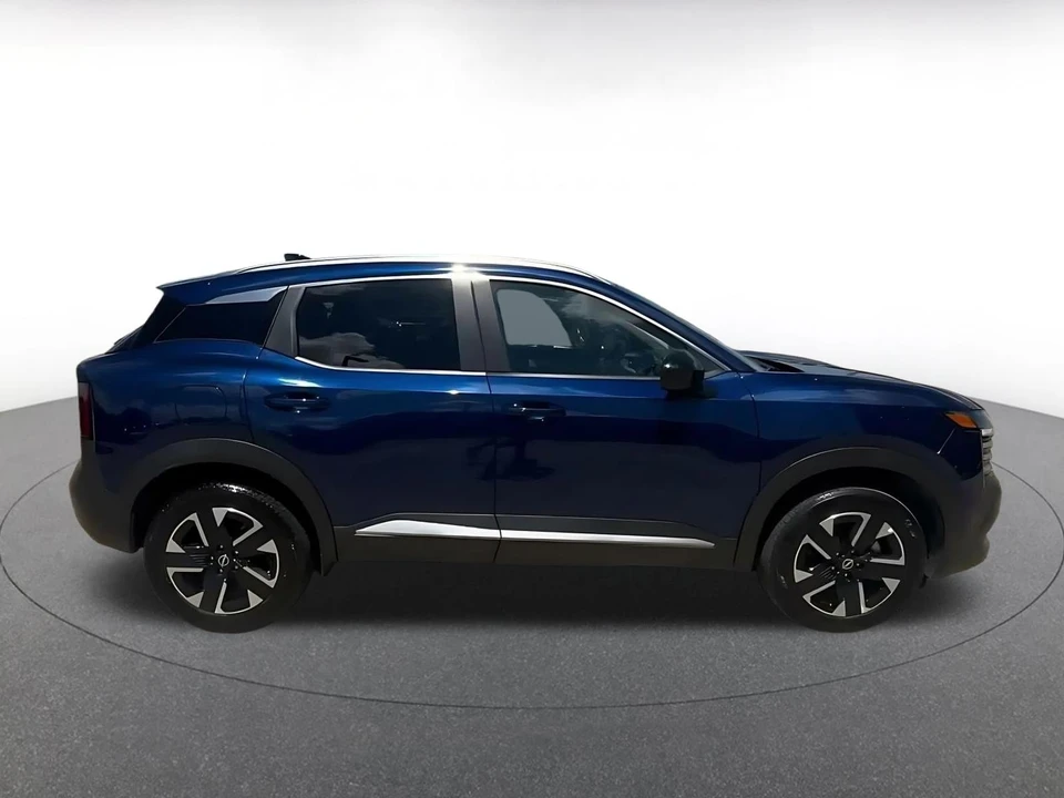 2026 Nissan Kicks - Image 17 of 31