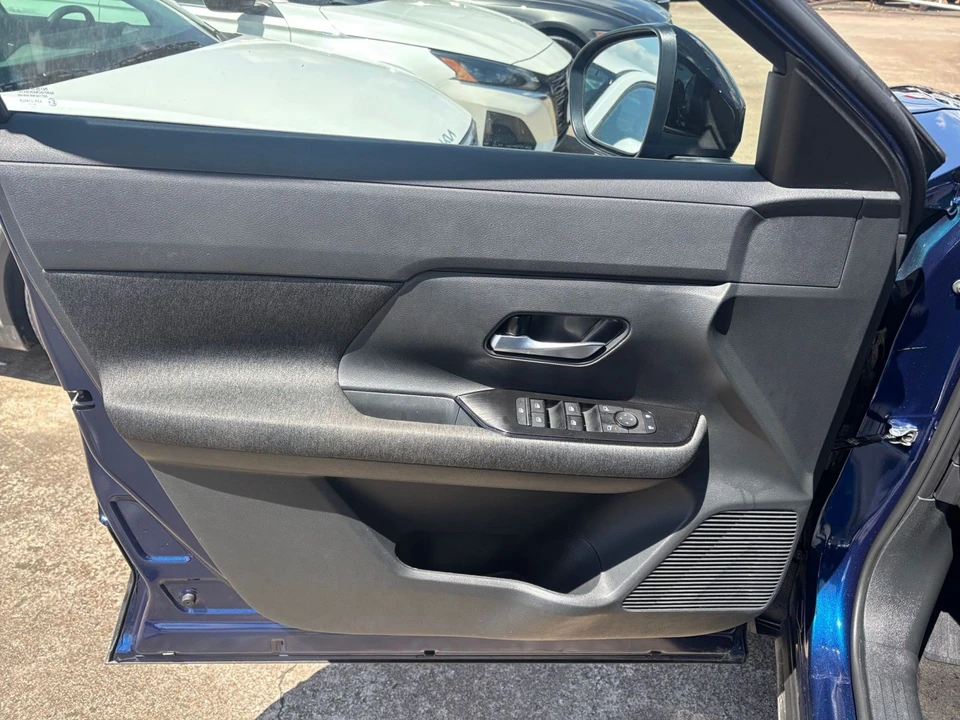 2026 Nissan Kicks - Image 20 of 31