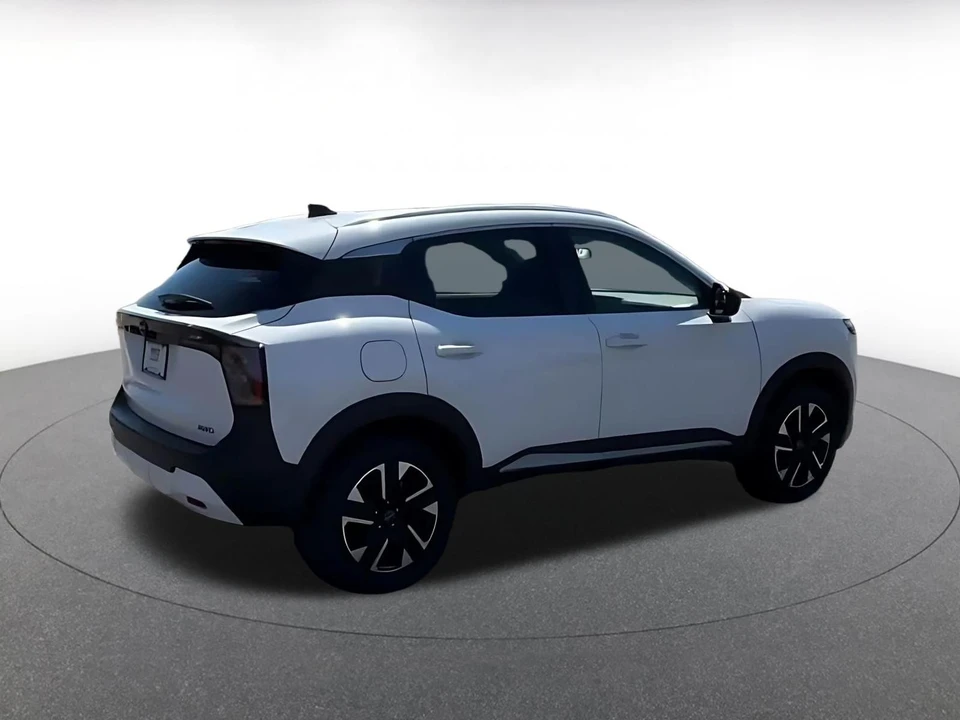 2026 Nissan Kicks - Image 16 of 31