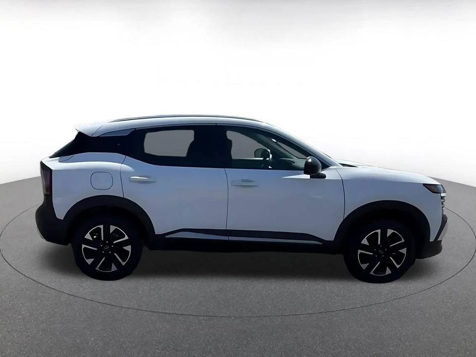2026 Nissan Kicks - Image 17 of 31