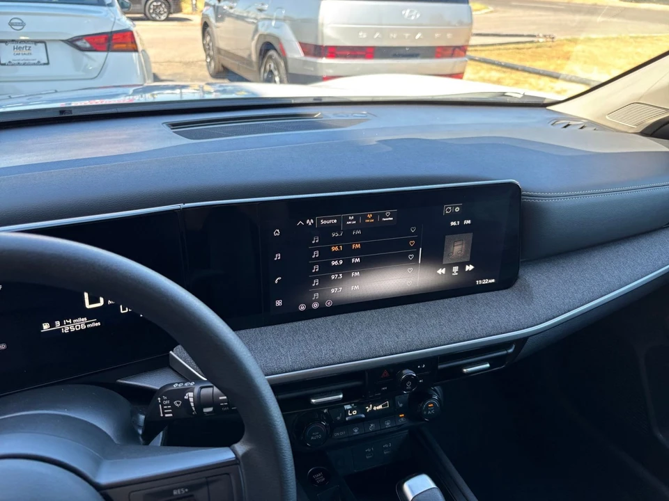 2026 Nissan Kicks - Image 18 of 31