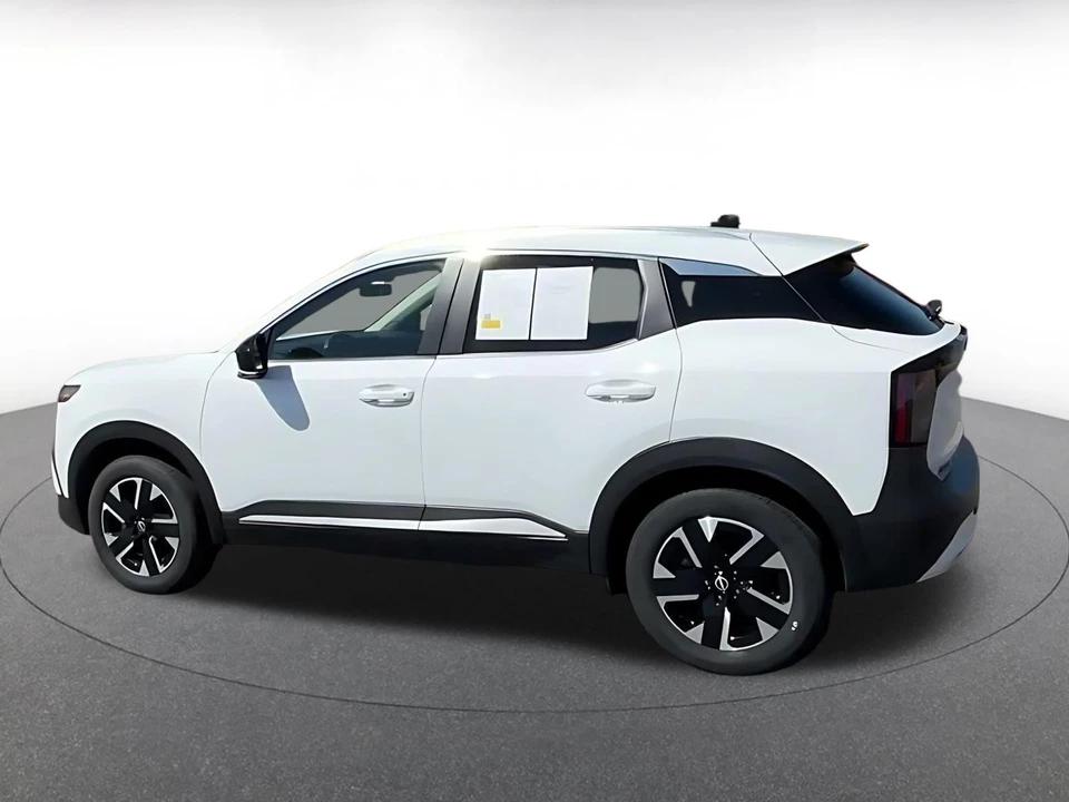 2026 Nissan Kicks - Image 14 of 31