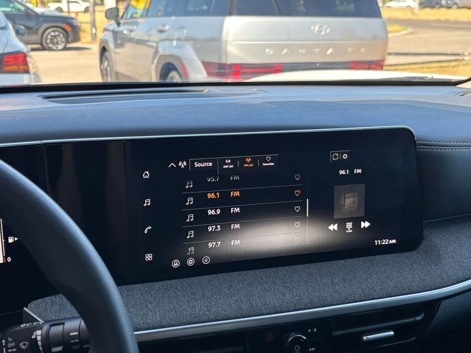 2026 Nissan Kicks - Image 21 of 31