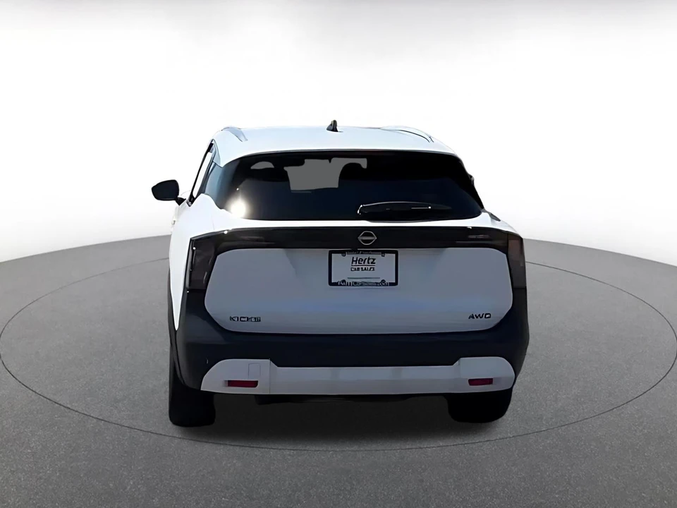 2026 Nissan Kicks - Image 8 of 31