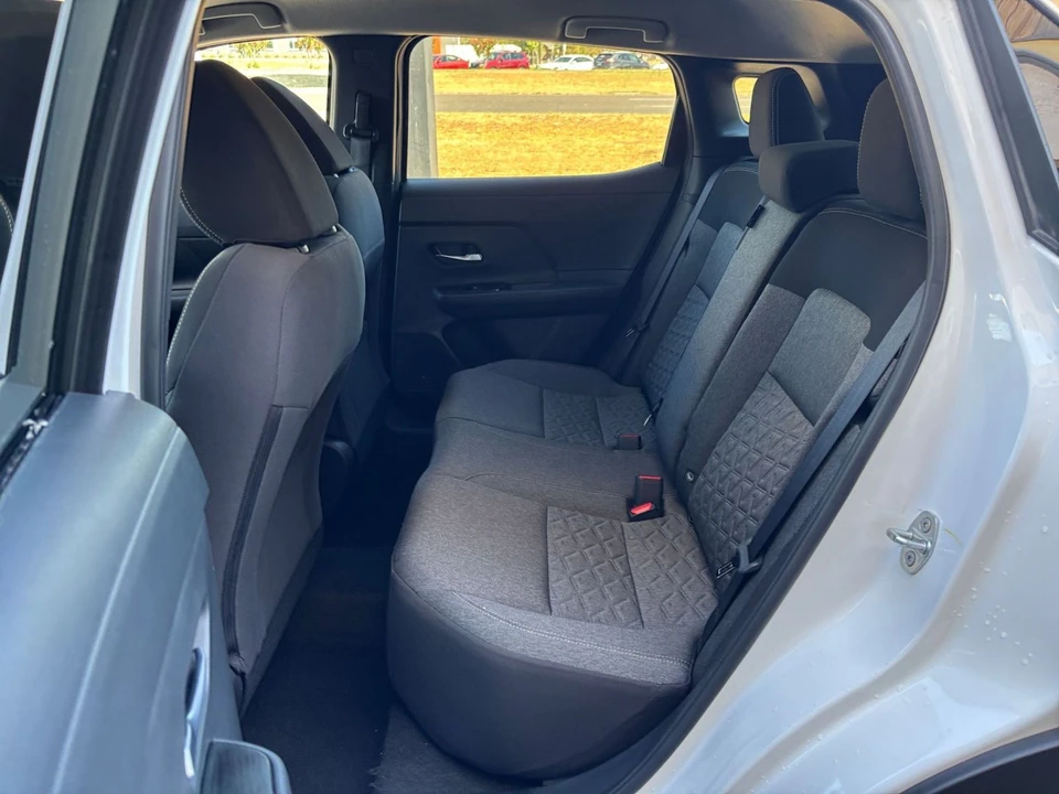 2026 Nissan Kicks - Image 26 of 31