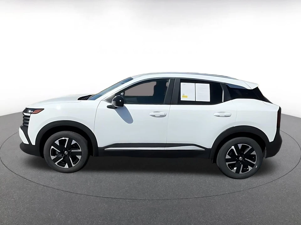 2026 Nissan Kicks - Image 12 of 31
