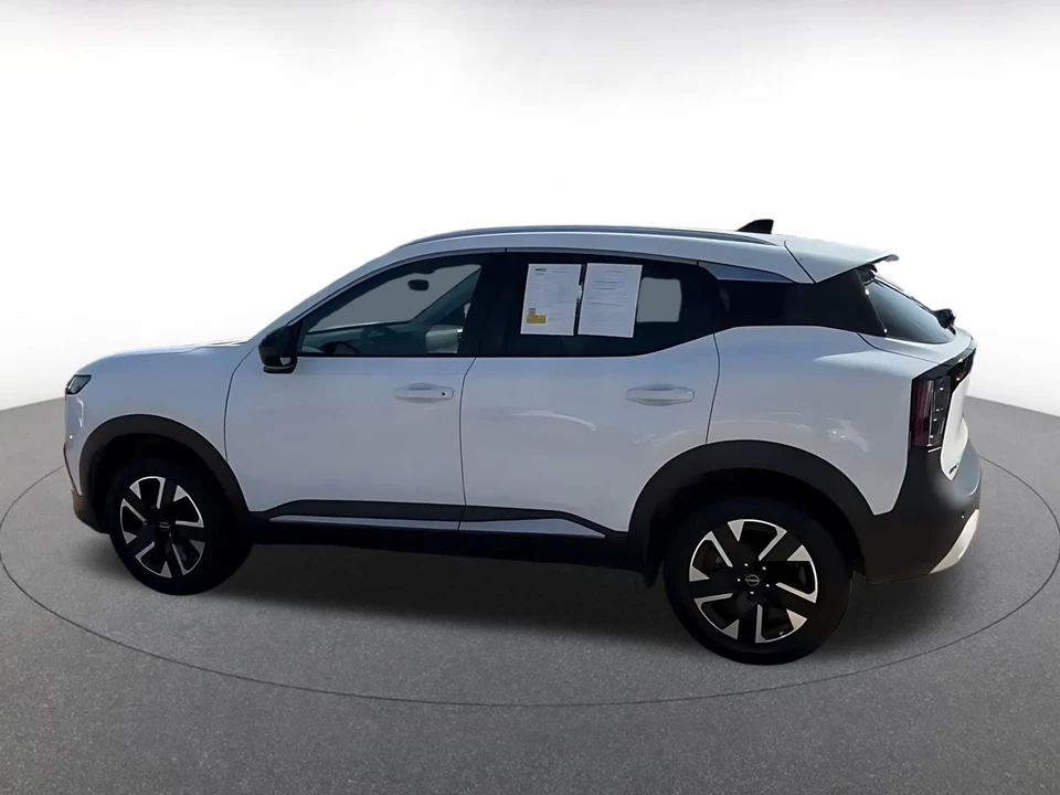 2026 Nissan Kicks - Image 14 of 31