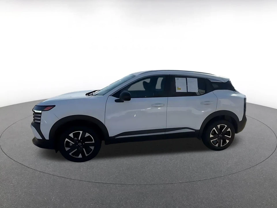 2026 Nissan Kicks - Image 12 of 31