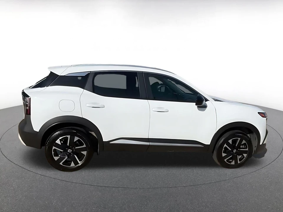 2026 Nissan Kicks - Image 17 of 31