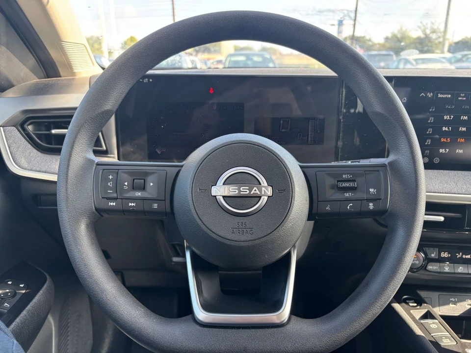 2026 Nissan Kicks - Image 28 of 31