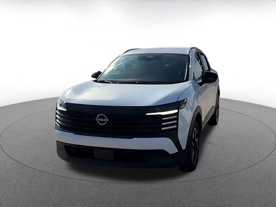 2026 Nissan Kicks - Image 9 of 31