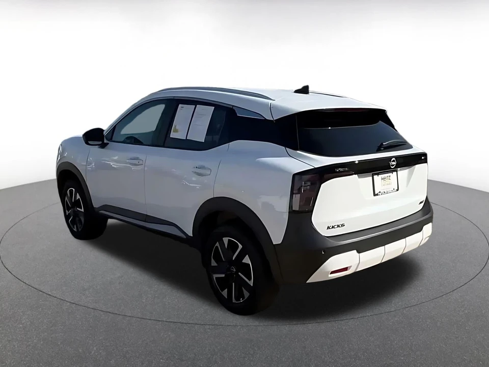2026 Nissan Kicks - Image 4 of 31