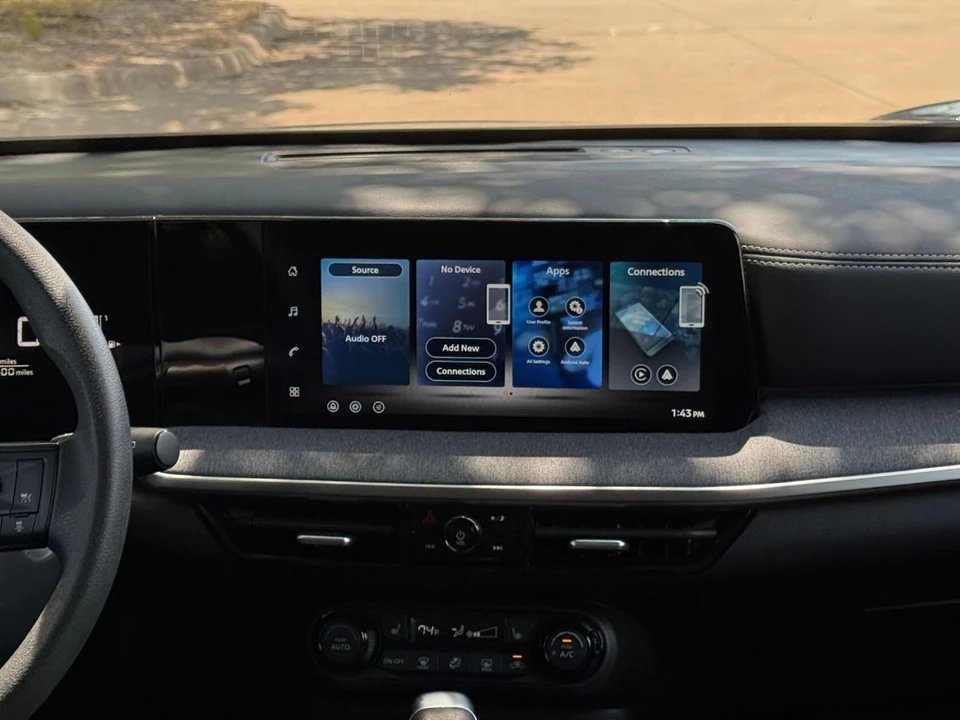 2026 Nissan Kicks - Image 18 of 31