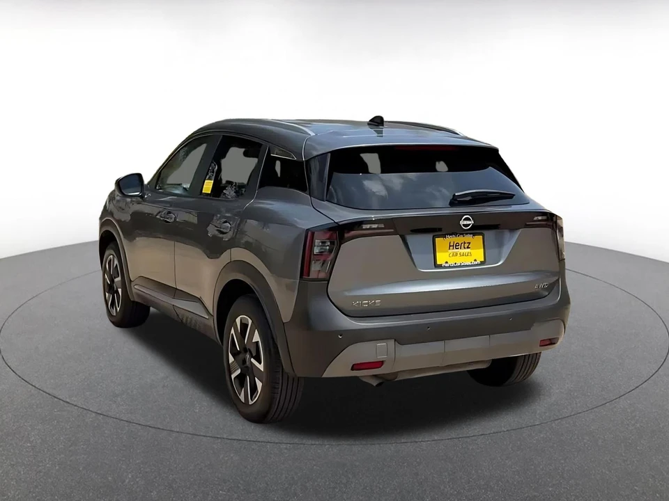 2026 Nissan Kicks - Image 12 of 31