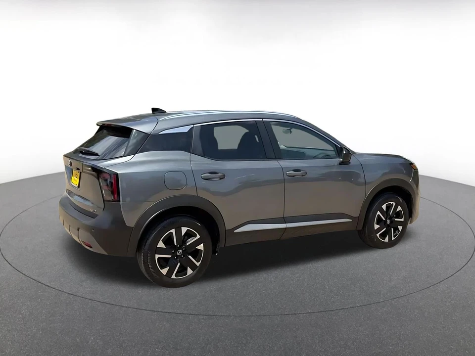 2026 Nissan Kicks - Image 16 of 31