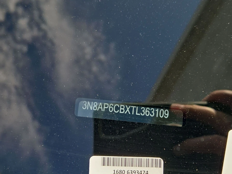 2026 Nissan Kicks - Image 25 of 31