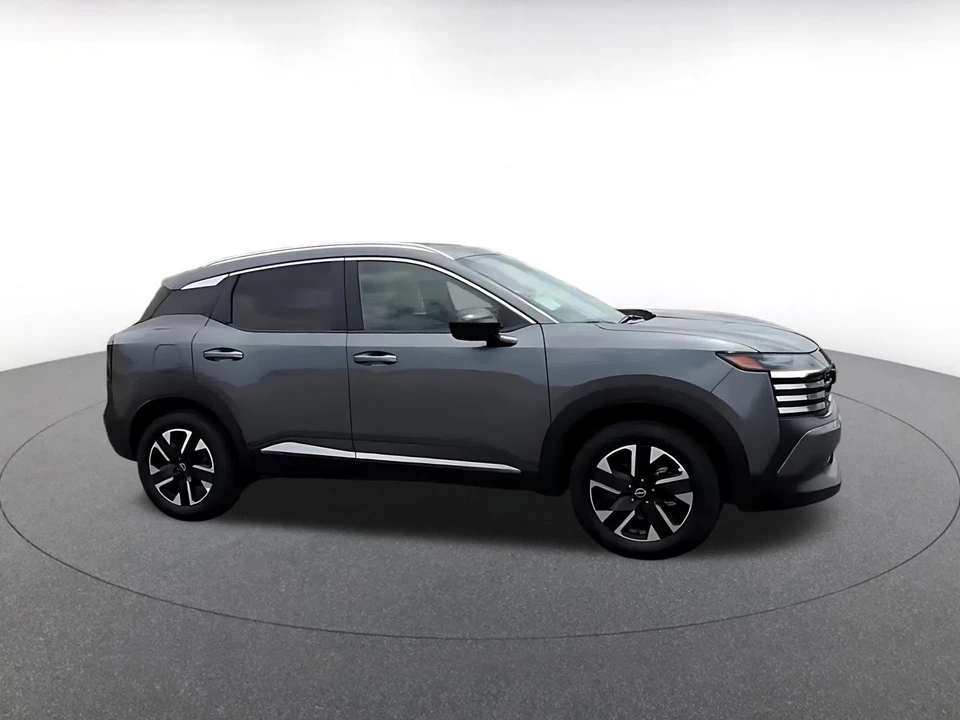 2026 Nissan Kicks - Image 3 of 31