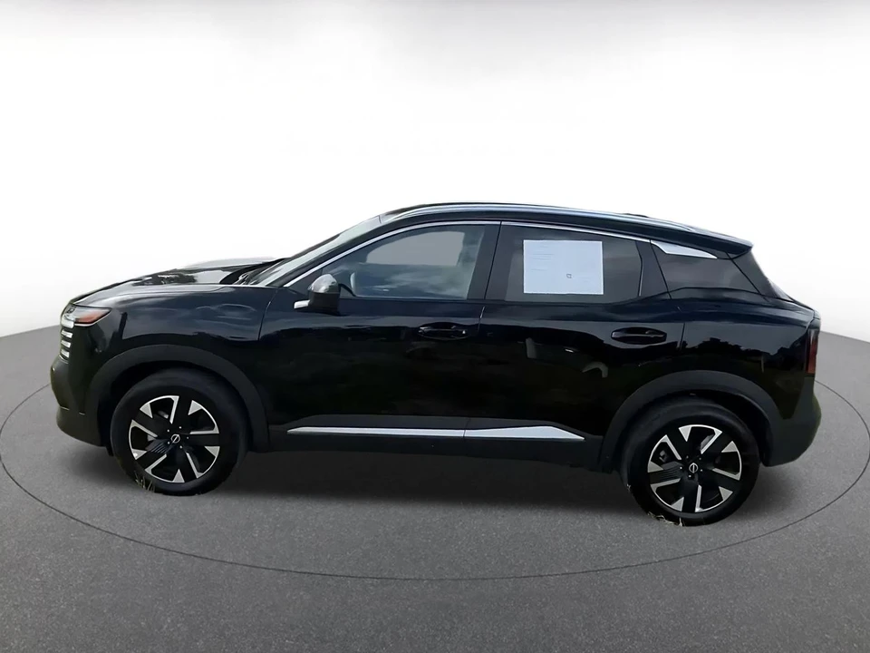 2026 Nissan Kicks - Image 9 of 31