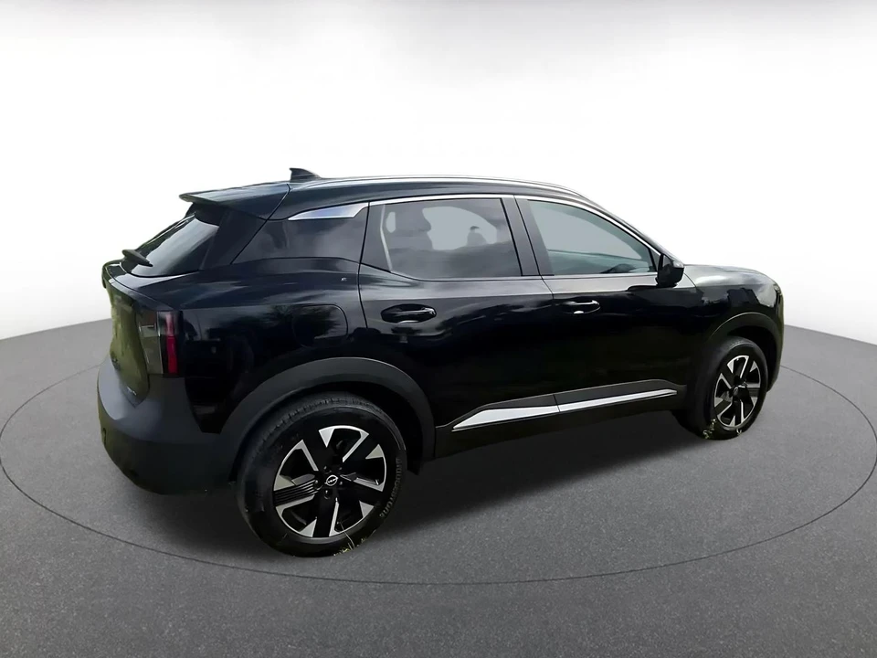 2026 Nissan Kicks - Image 16 of 31