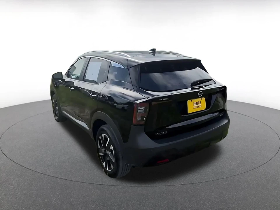 2026 Nissan Kicks - Image 12 of 31