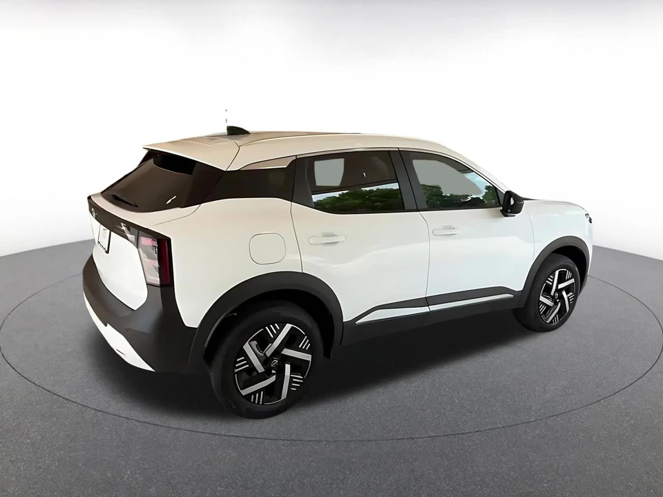 2026 Nissan Kicks - Image 14 of 31