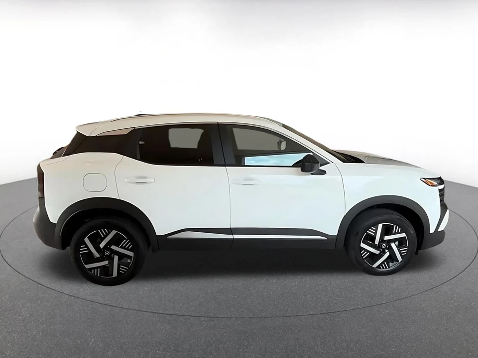 2026 Nissan Kicks - Image 18 of 31