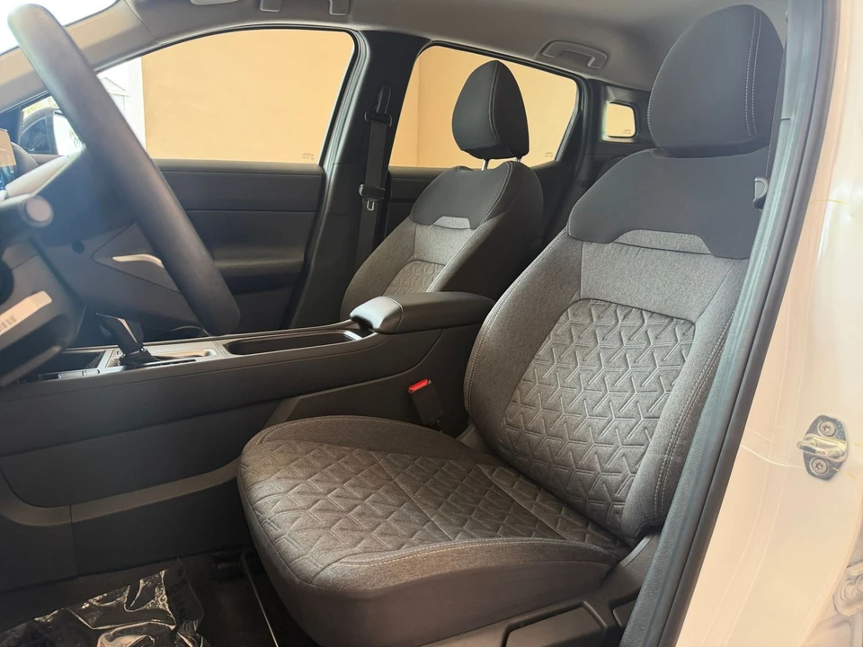 2026 Nissan Kicks - Image 24 of 31