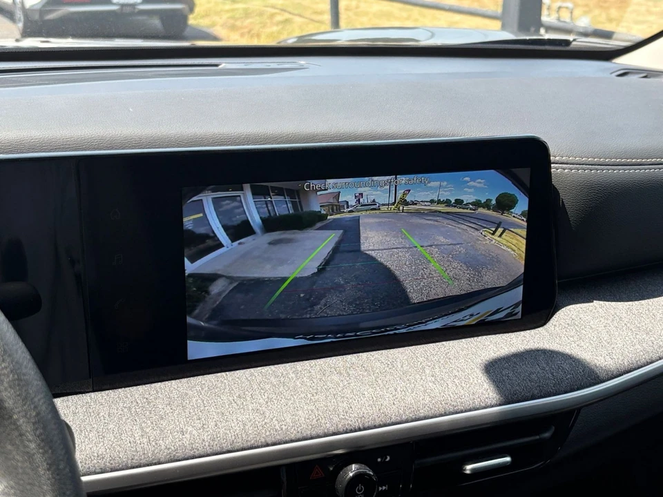2026 Nissan Kicks - Image 24 of 31