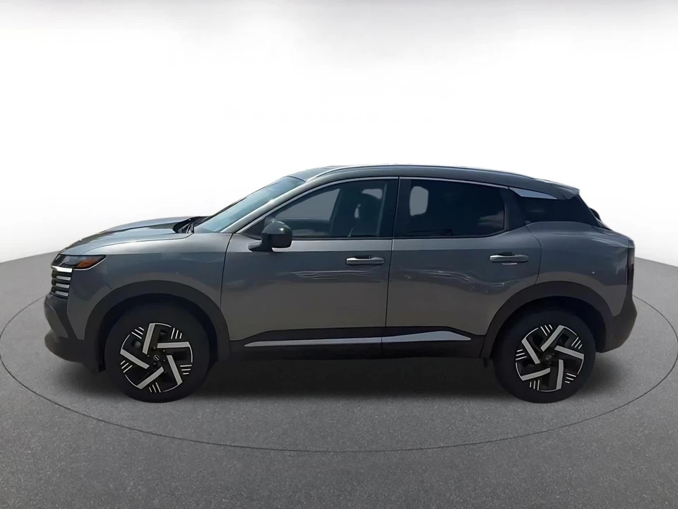 2026 Nissan Kicks - Image 11 of 31