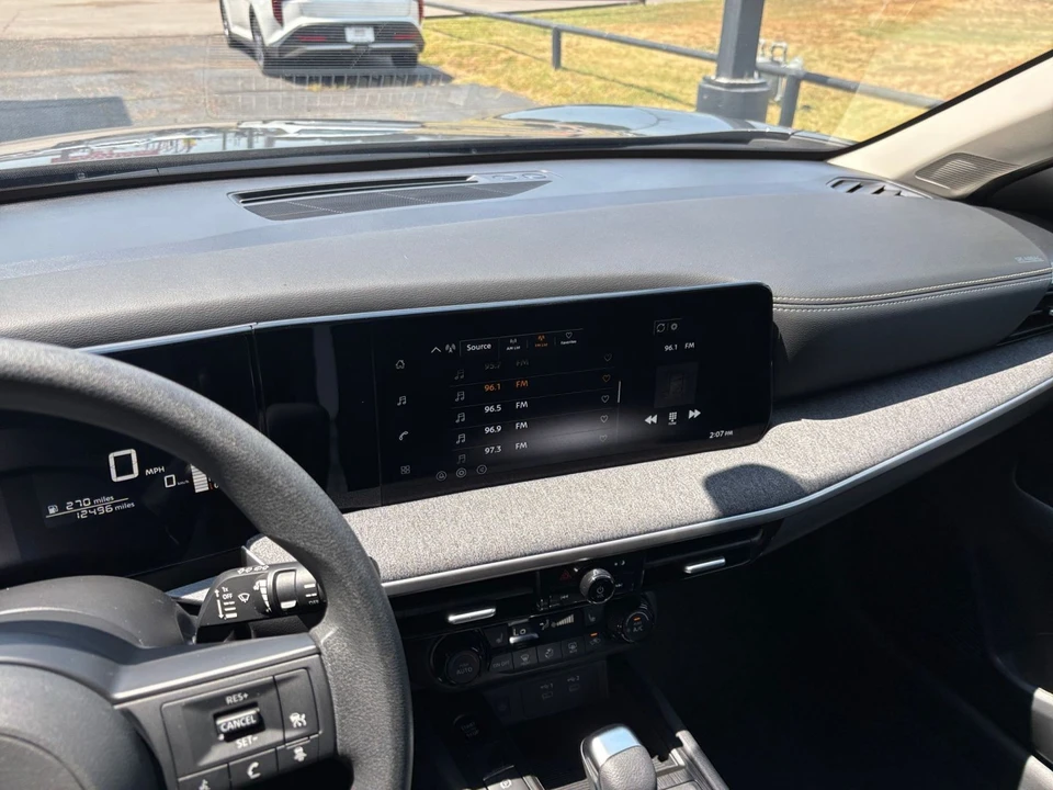 2026 Nissan Kicks - Image 19 of 31