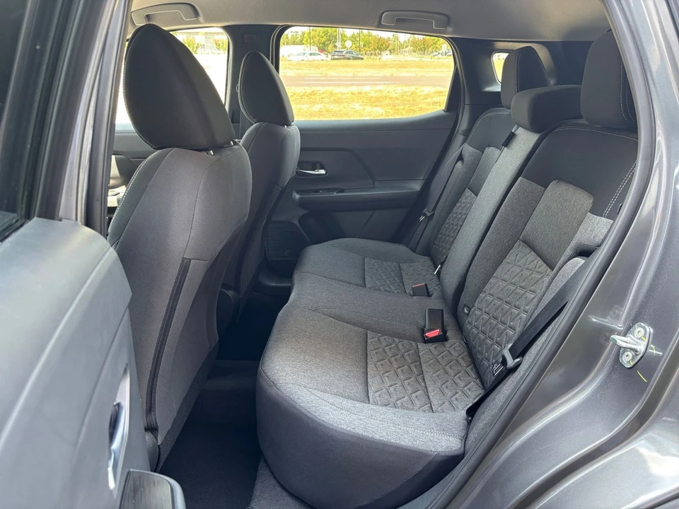 2026 Nissan Kicks - Image 26 of 31