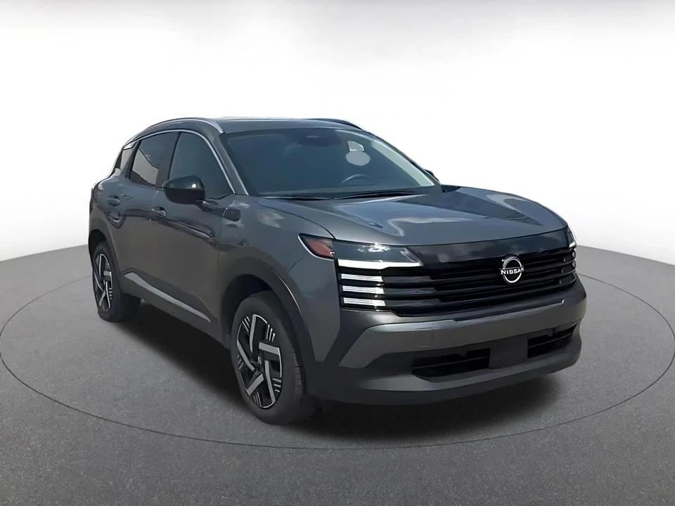 2026 Nissan Kicks - Image 3 of 31