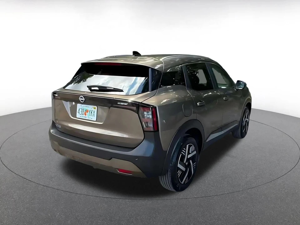 2026 Nissan Kicks - Image 15 of 31