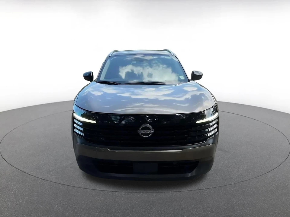 2026 Nissan Kicks - Image 3 of 31