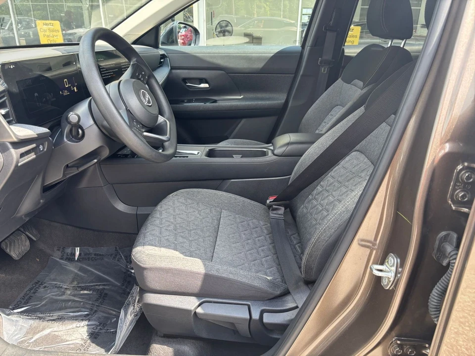 2026 Nissan Kicks - Image 26 of 31