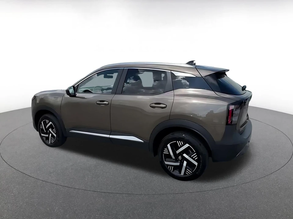 2026 Nissan Kicks - Image 12 of 31